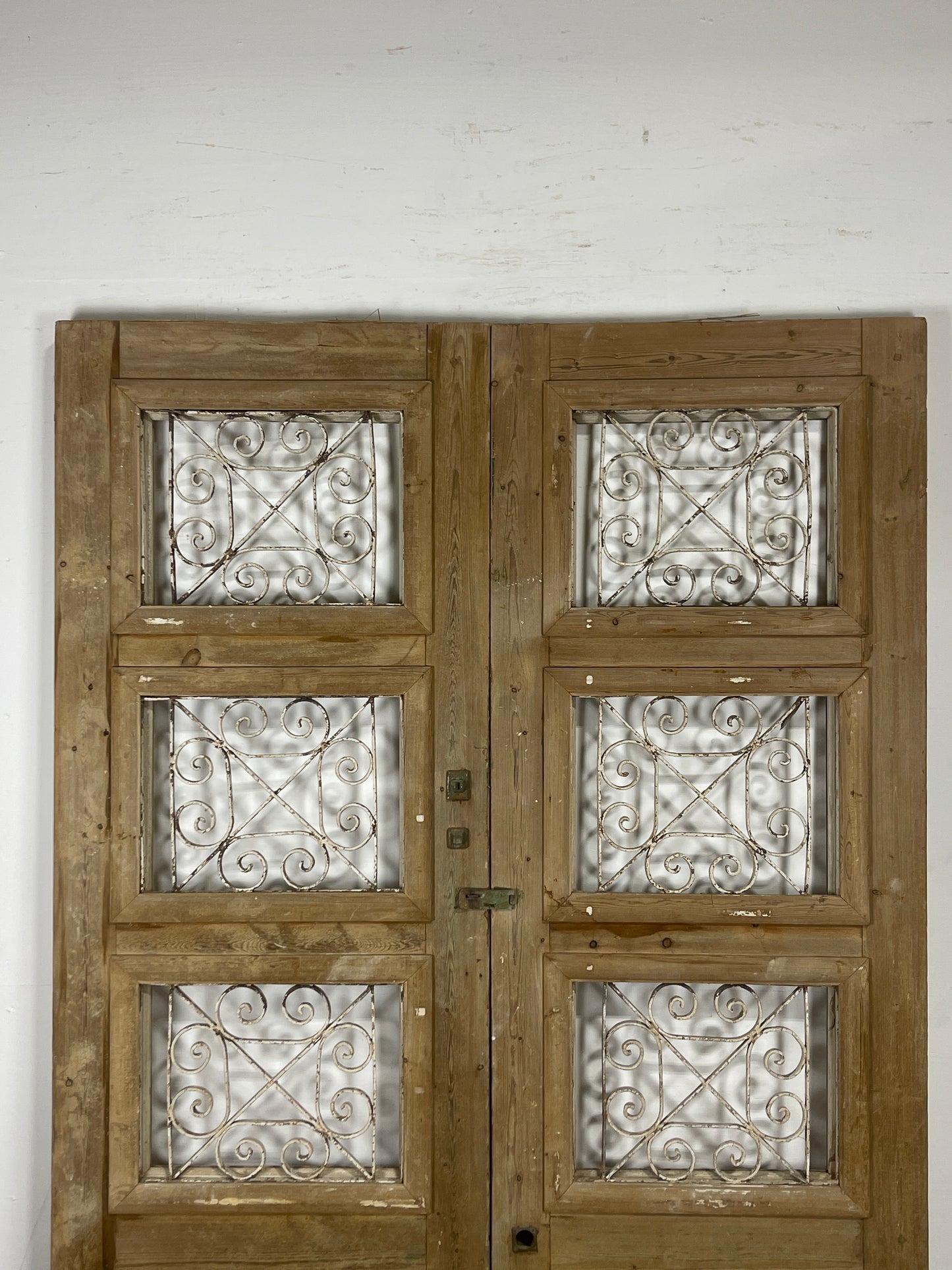 Antique French panel doors with Metal (92.25 x 56.75) O51