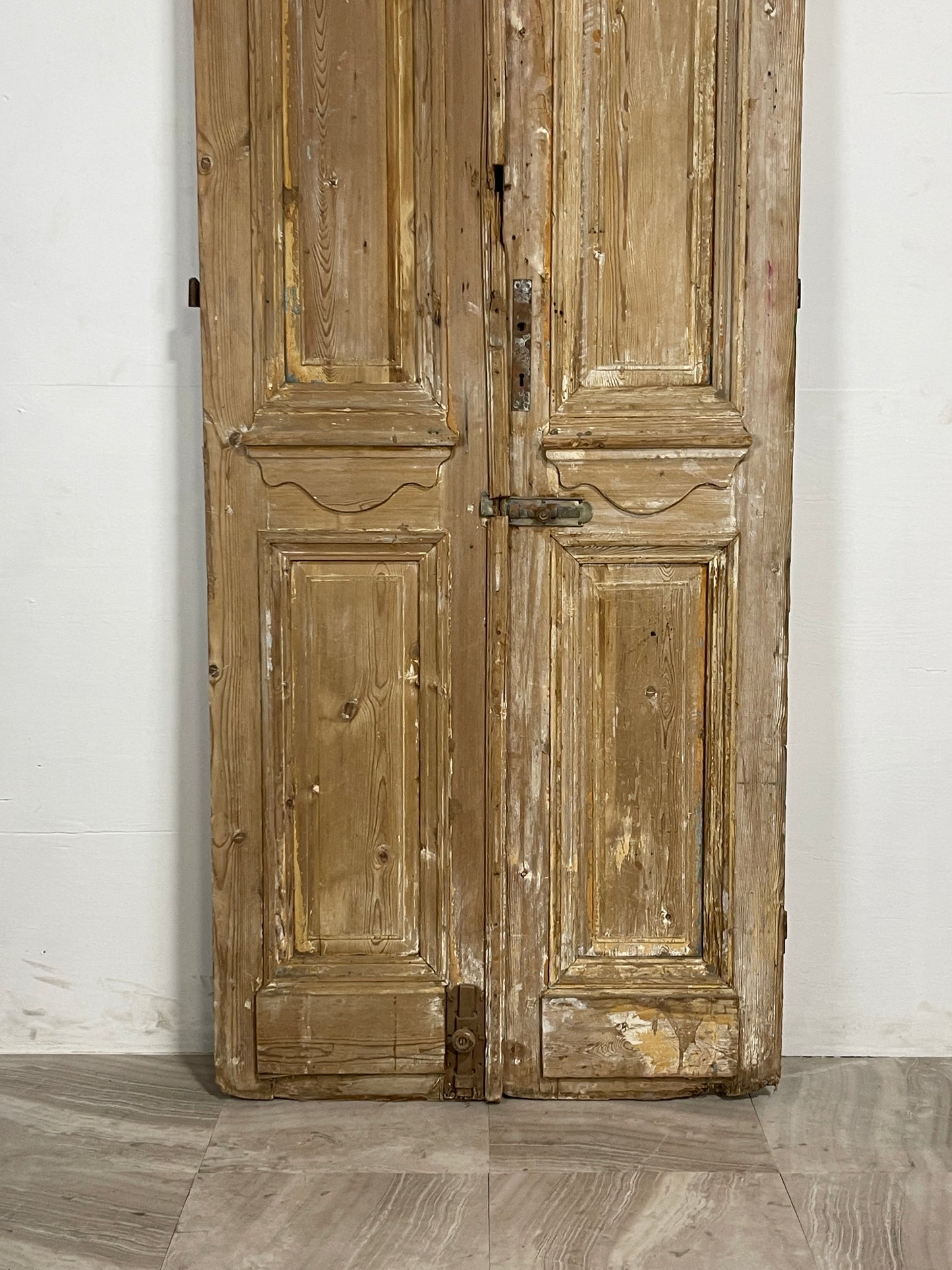 Antique  French Panel Doors with Carving  (106x38.5) N023