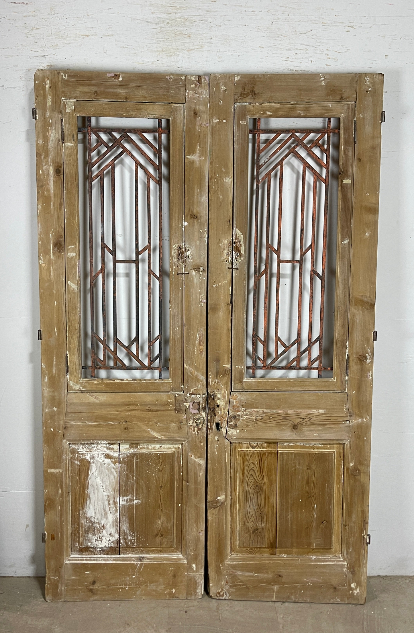 Antique French panel doors with Metal (87 x 54) P62