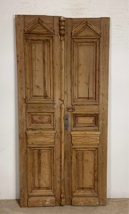 Antique French panel doors with Carvings (91.25 x 43.5) P27