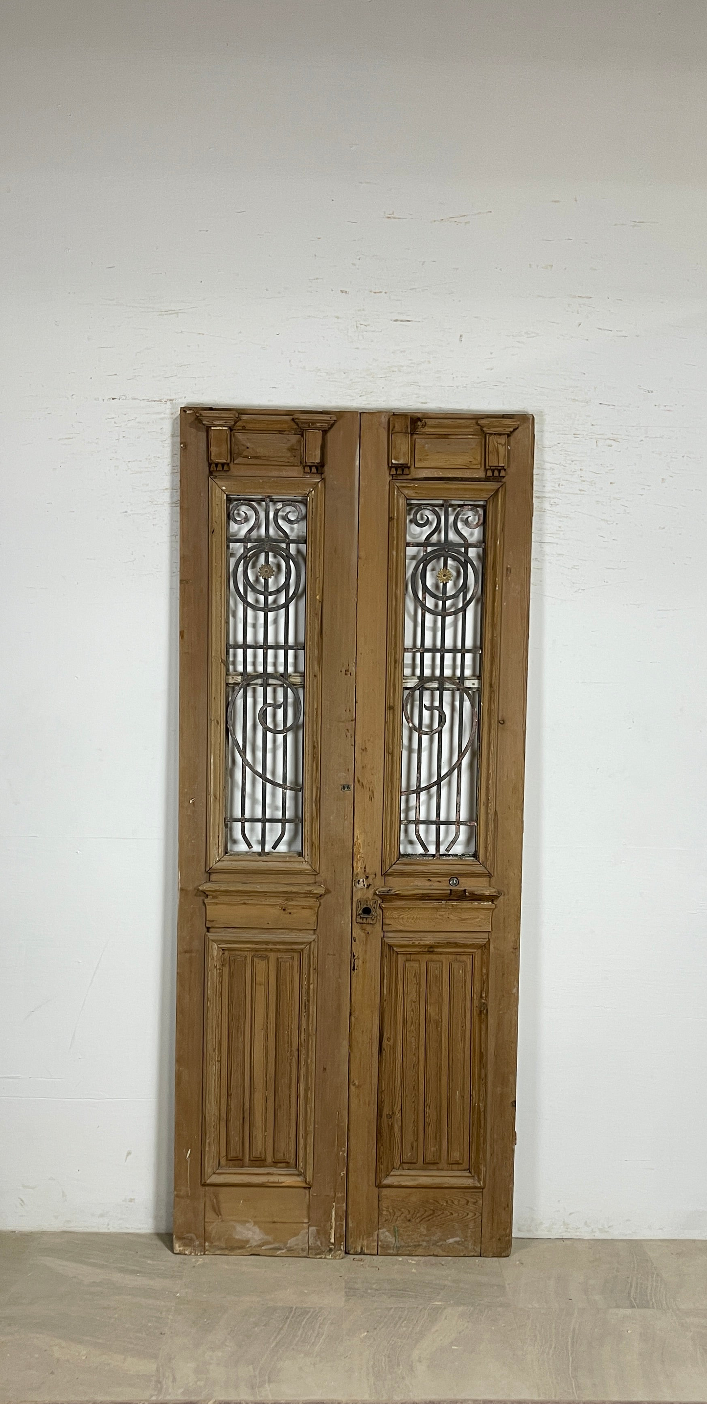 Antique French panel doors with Metal (96x39.5) P116