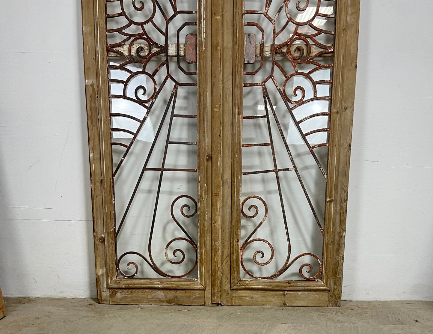 Antique French panel doors with Glass and metal (95 x 50) P2