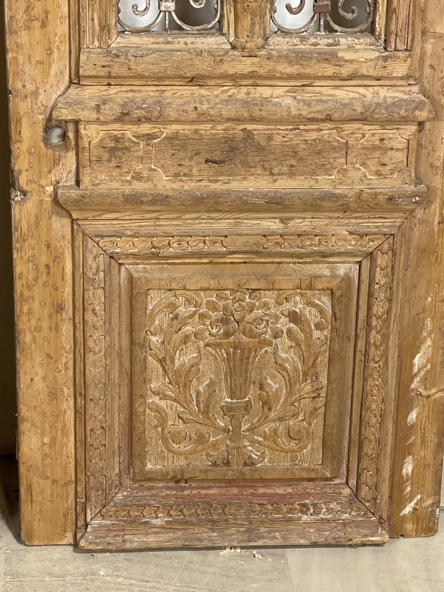 Antique French panel doors with Metal (103x55) P118