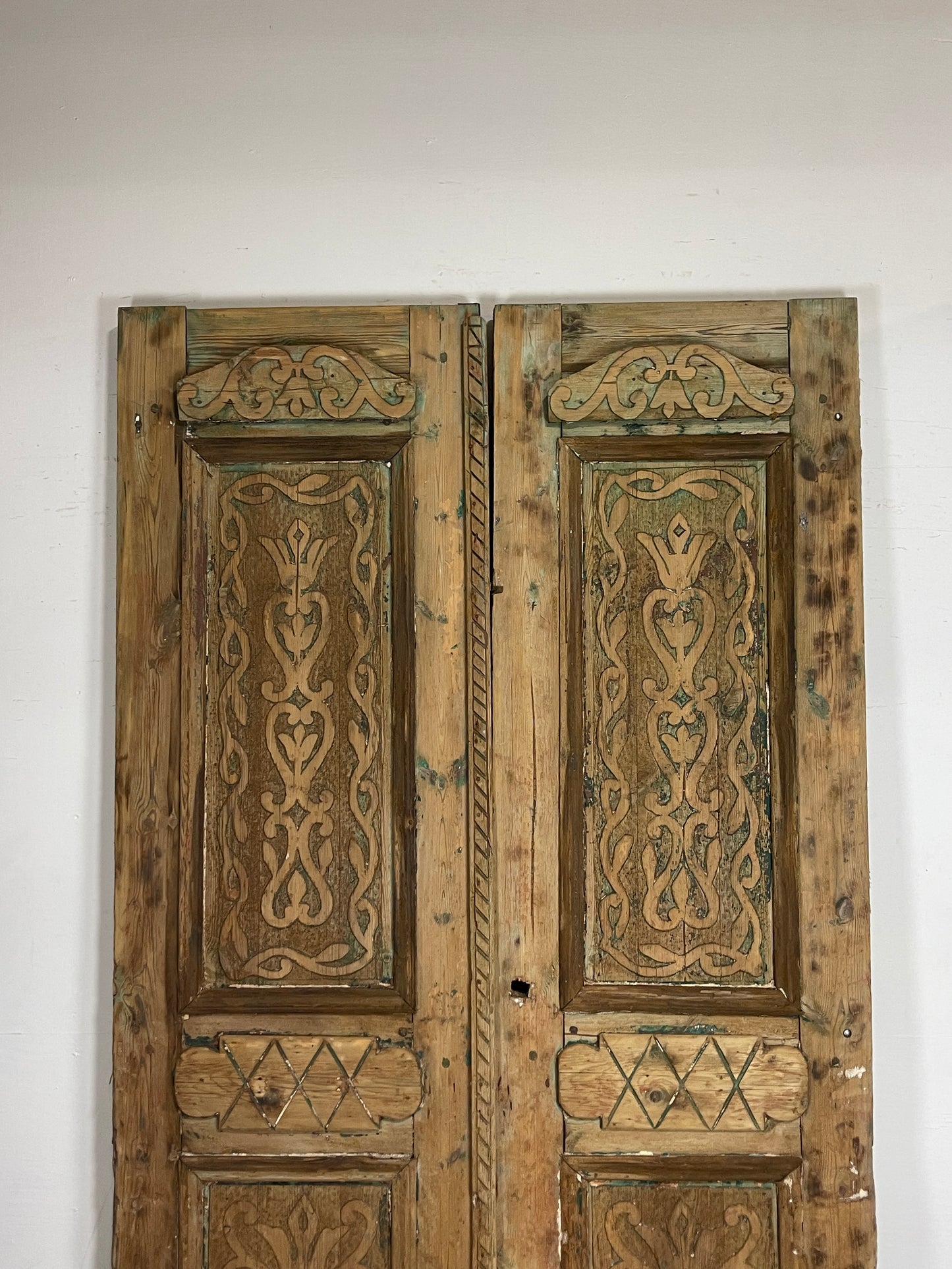 Antique French panel doors with Carvings (109.5 x 61.5) P46
