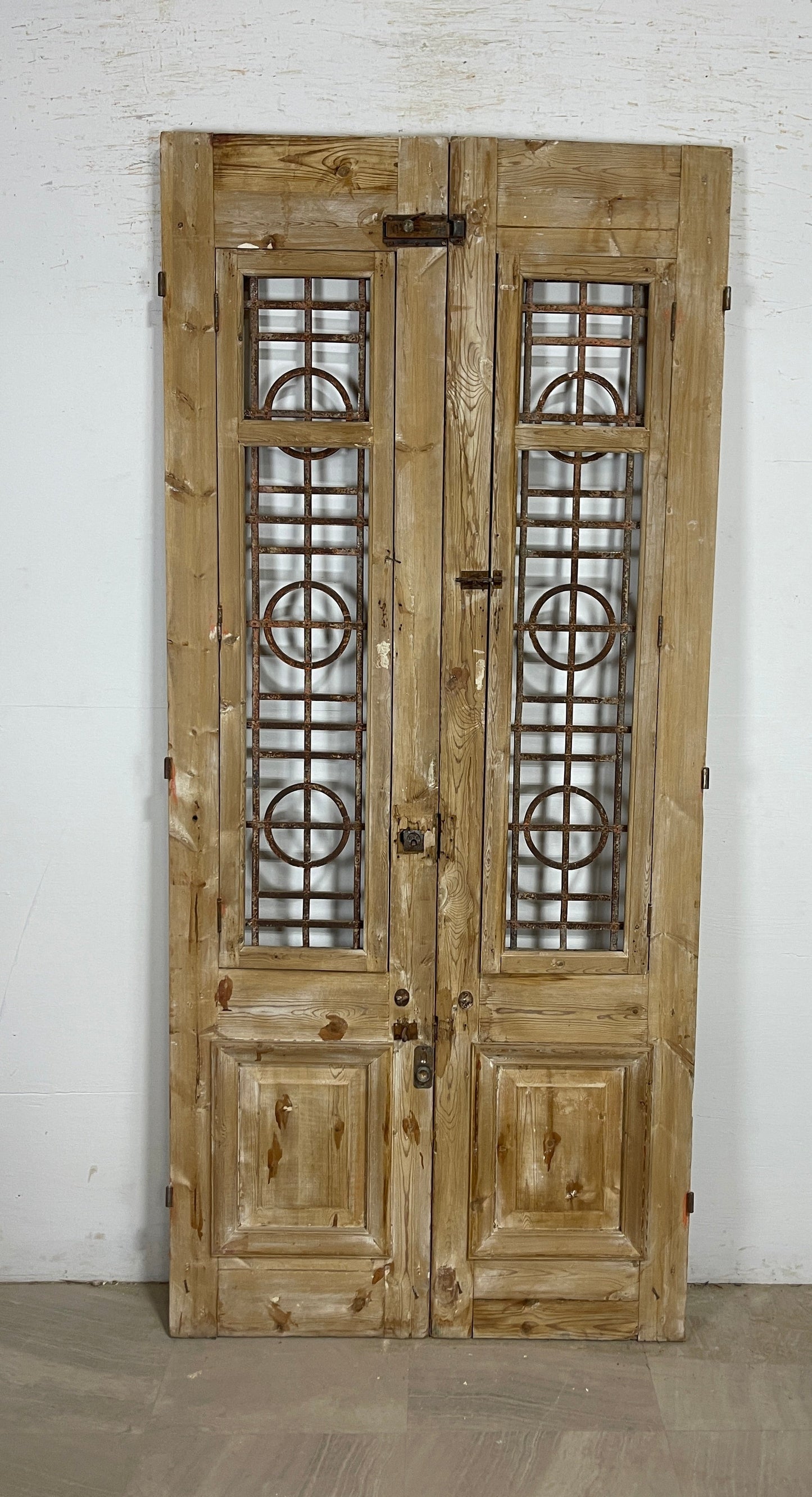 Antique French panel doors with Metal (88 x 40) P74