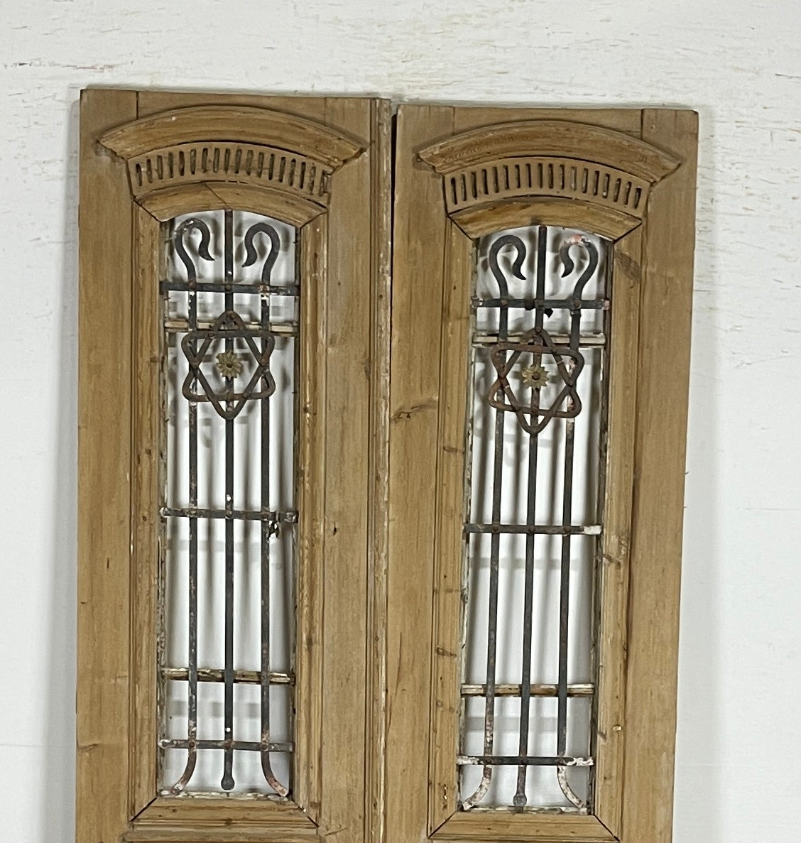 Antique French panel doors with Metal (95x44) P125