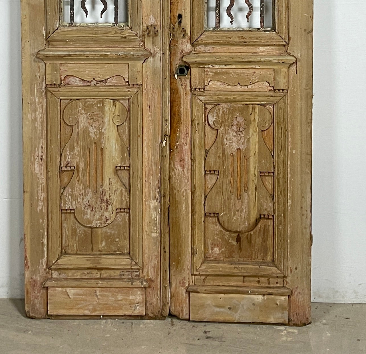 Antique French panel doors with Metal (98x43) P126