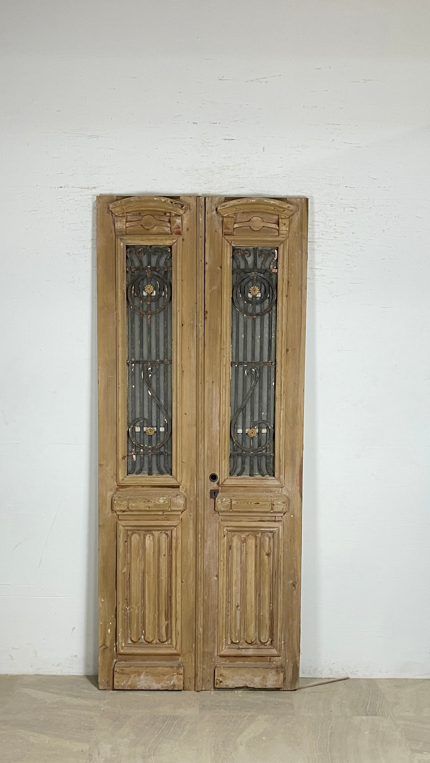 Antique French panel doors with Metal (95.5x40) P117