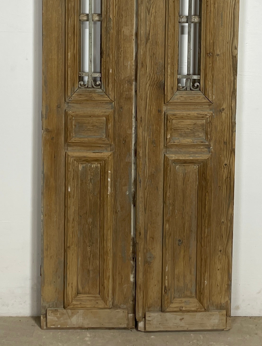 Antique French panel doors with Metal (94.25x30.5) P223 ( AI 2 OF 4)