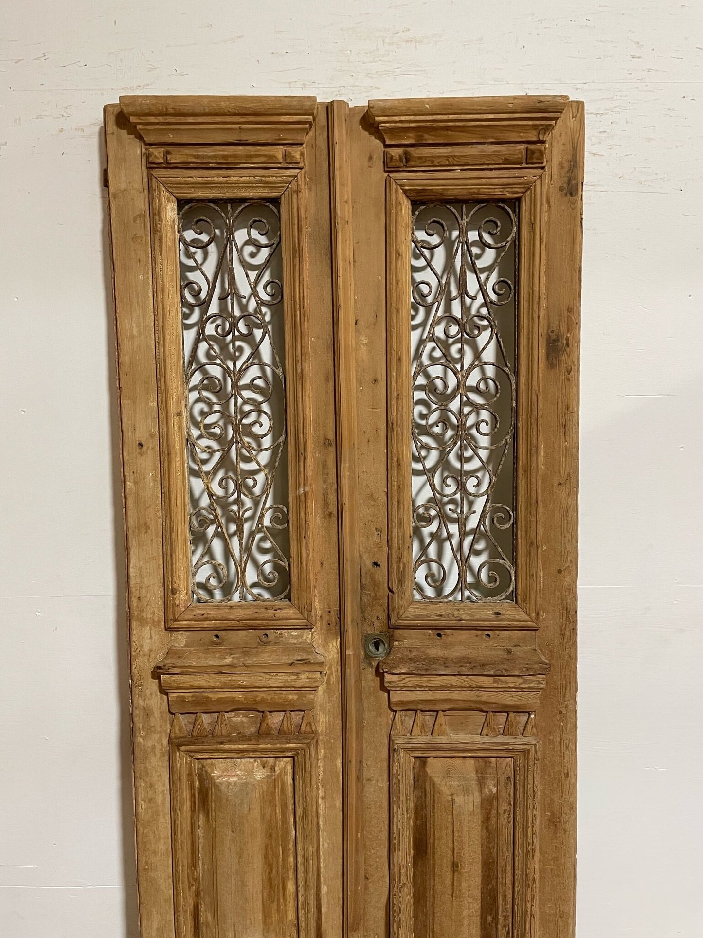 Antique French door (93.5x42.5) with metal E08