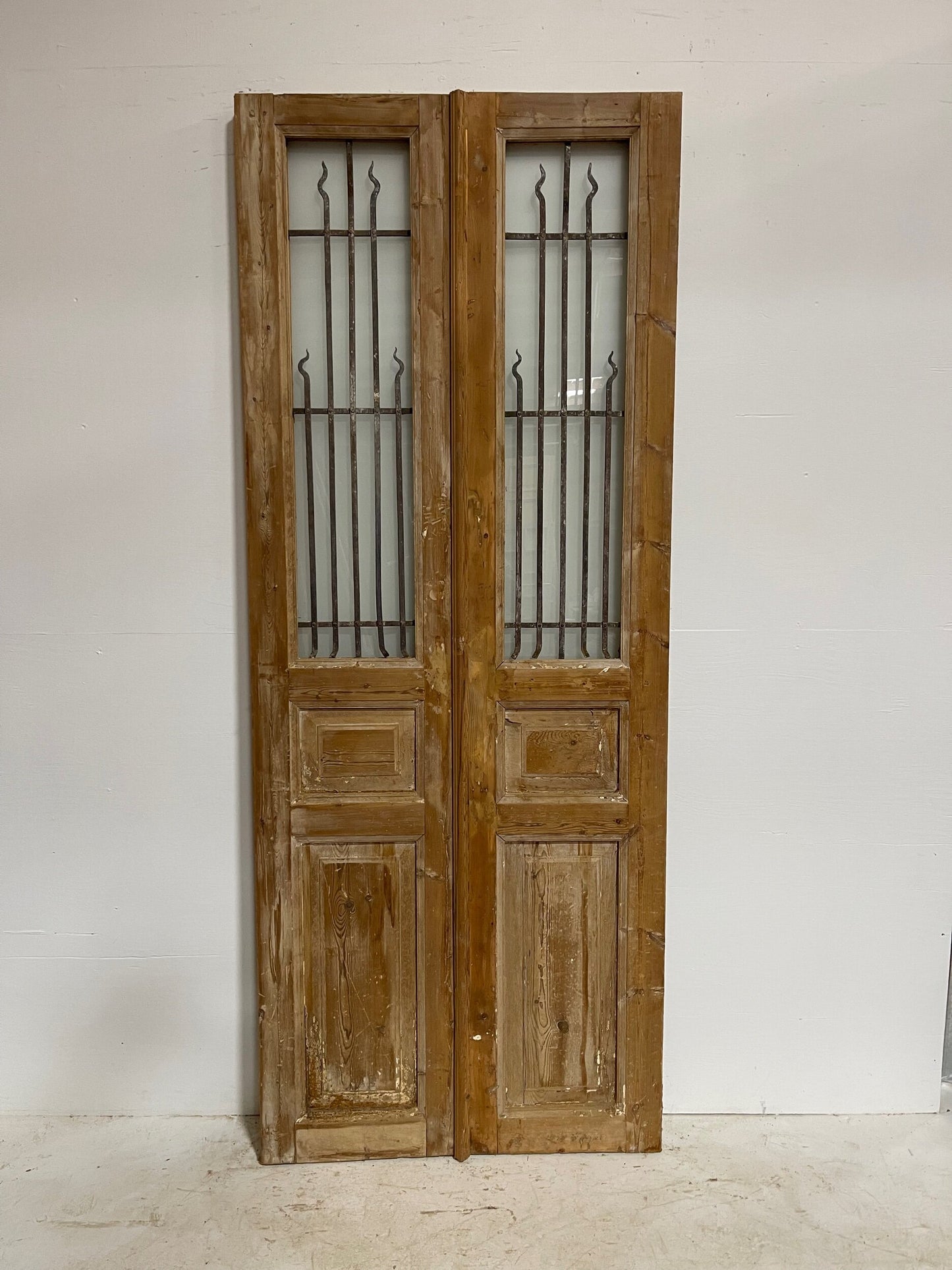 Antique French door (92.5x36.75) with iron G1034s