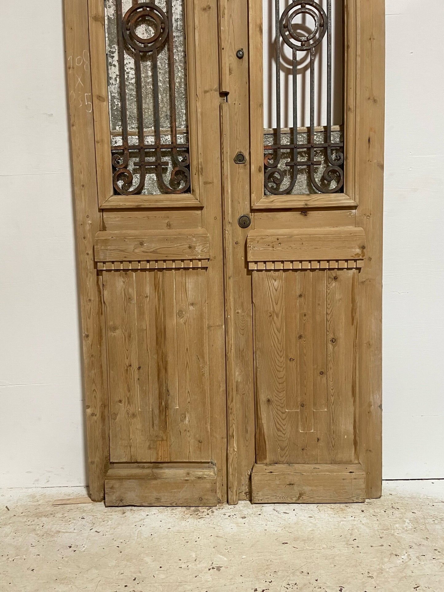 Antique French door (93.75x40) with metal E11