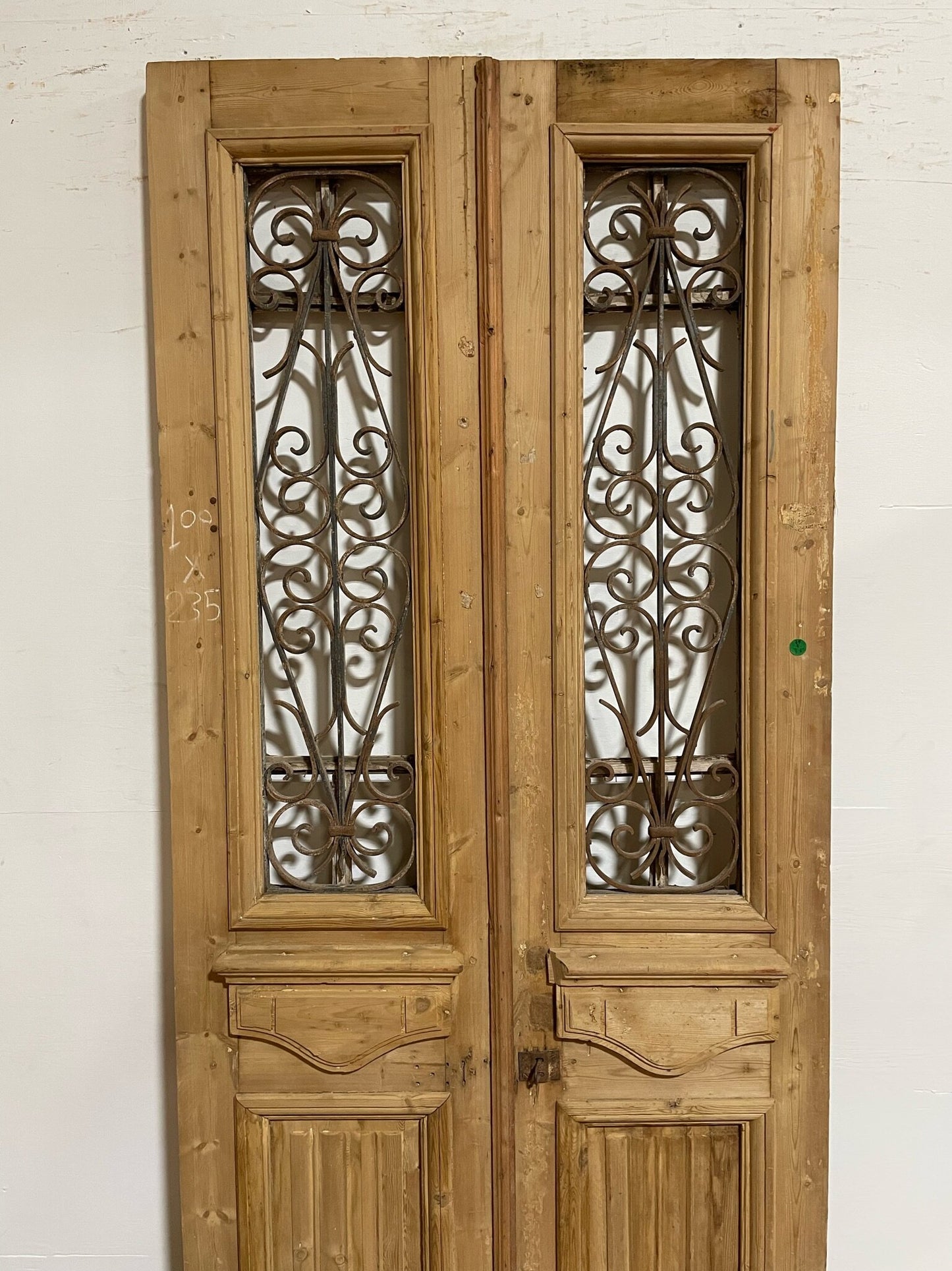 Antique French door (92.5x39.5) with metal E07