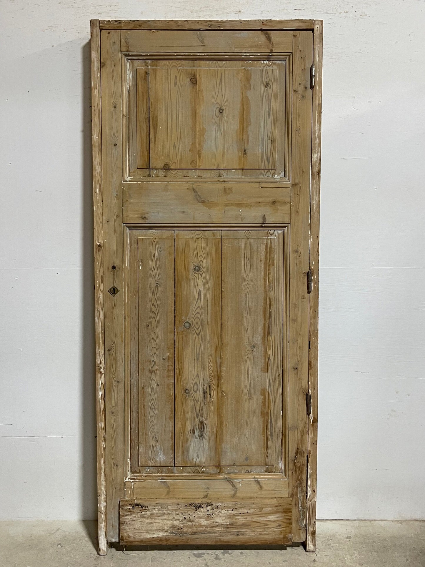 Antique French panel door in frame (d 85.25x34.5) (f 87x37.5) I212