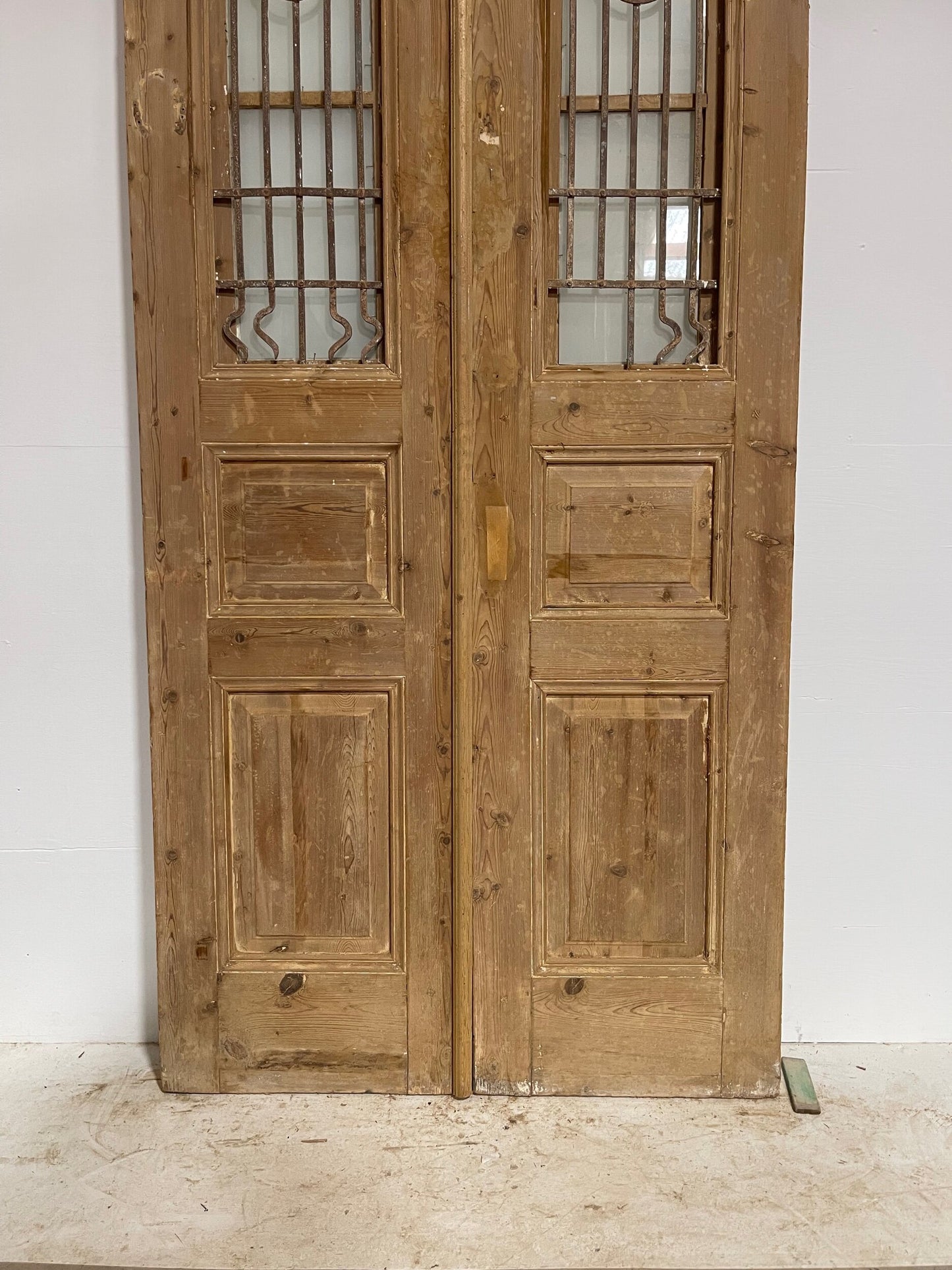 Antique french door with iron (96x46) G1284s