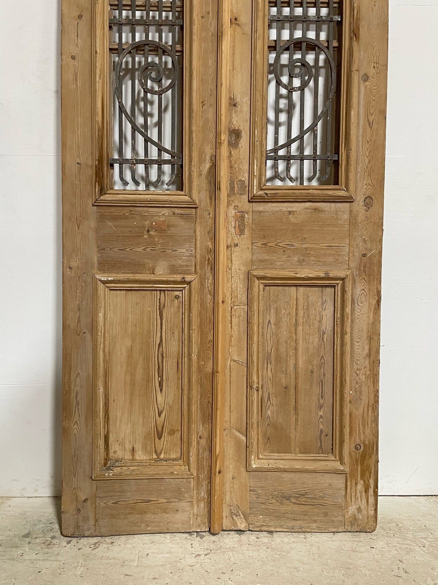 Antique French door (93x39.75) with metal F0898
