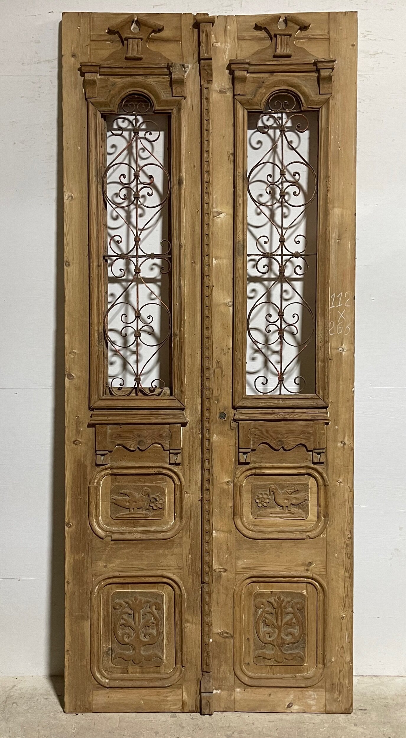 Antique French panel door with metal (104.5 x 44) I036