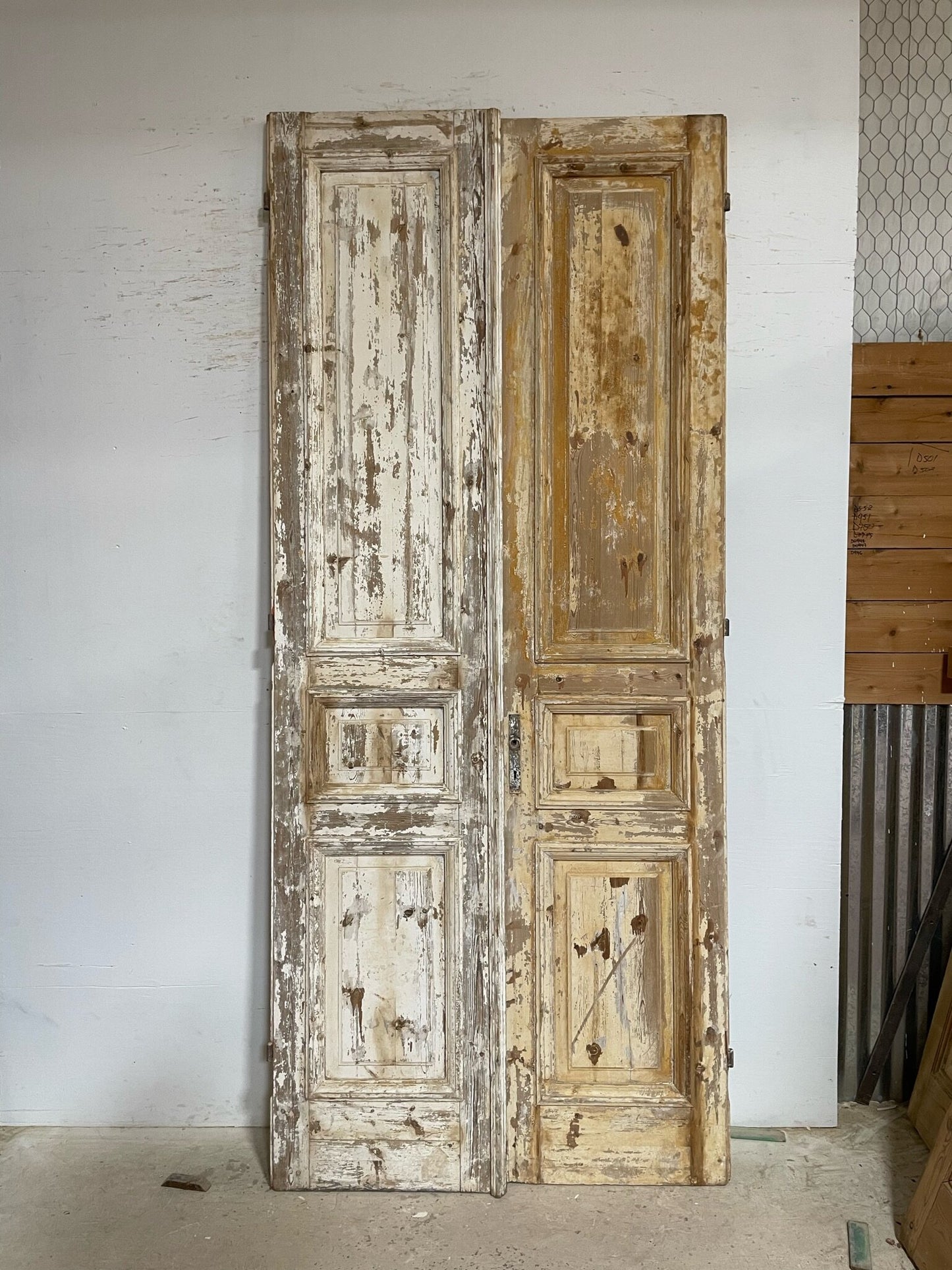 Antique French door (111.5x47.25) F0712