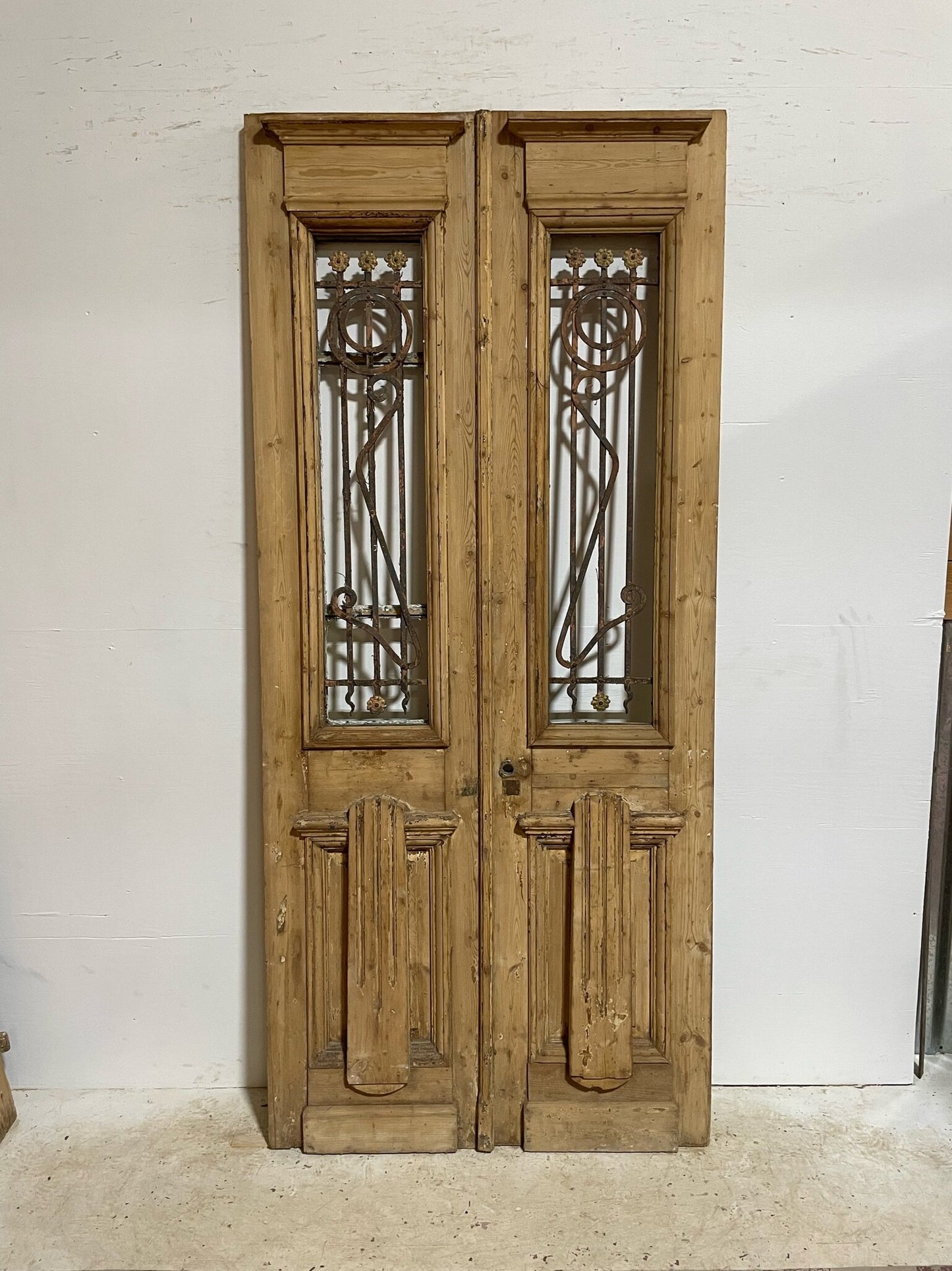 Antique French door (93.5x42) with metal E10