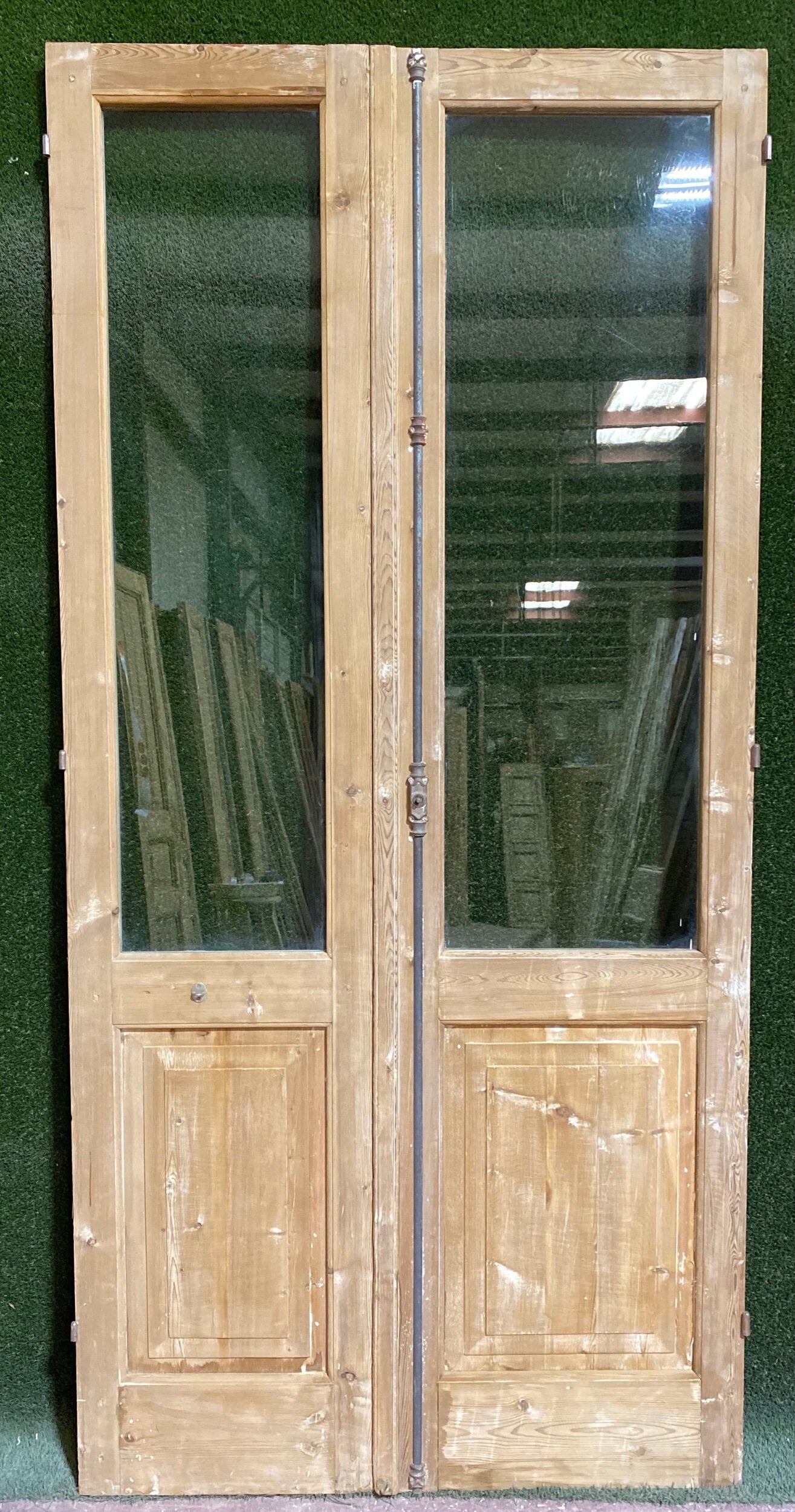 Antique French door (100.75x48*) with glass D208