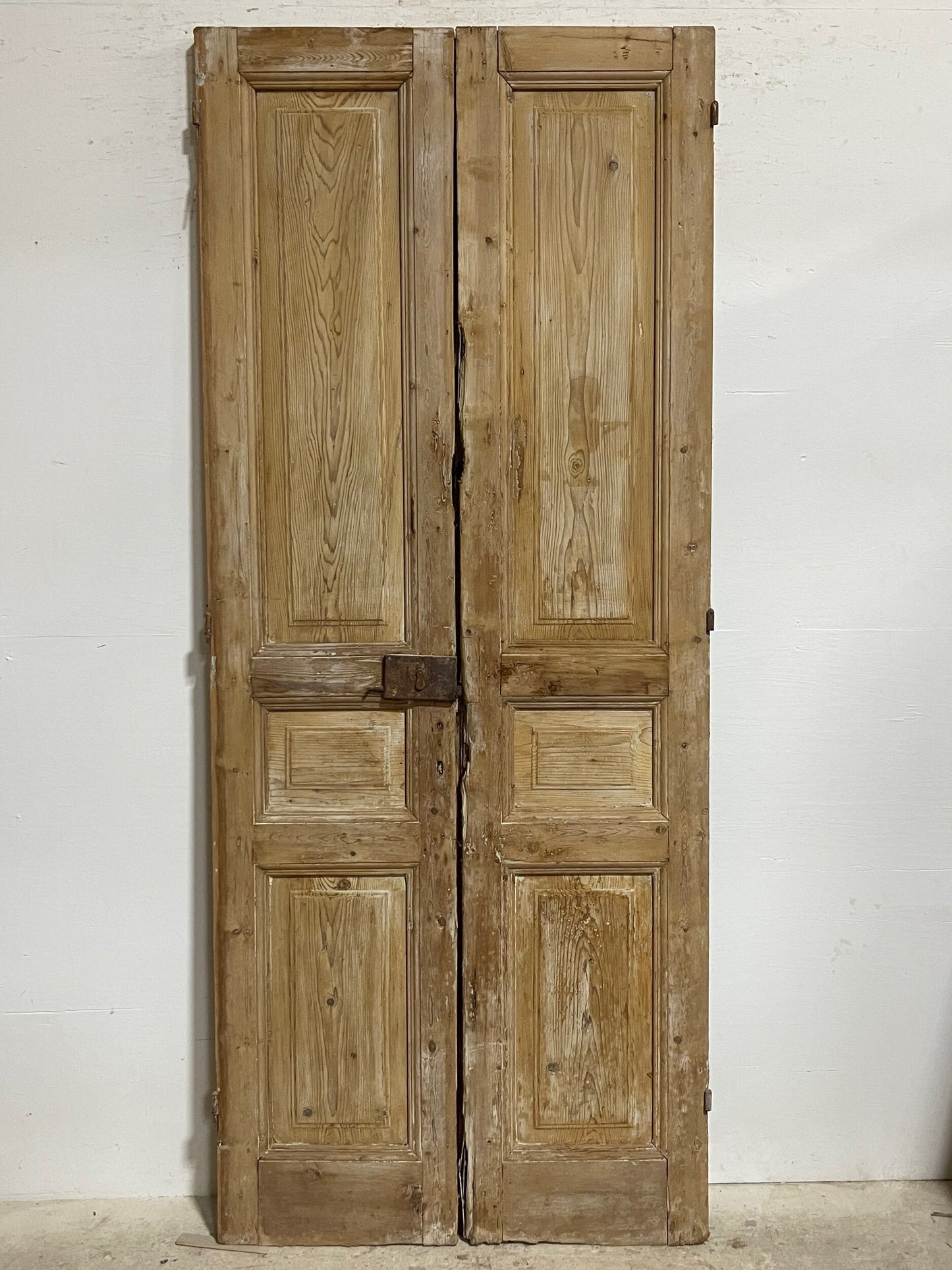 Antique French panel doors (93.5x38.75) I122