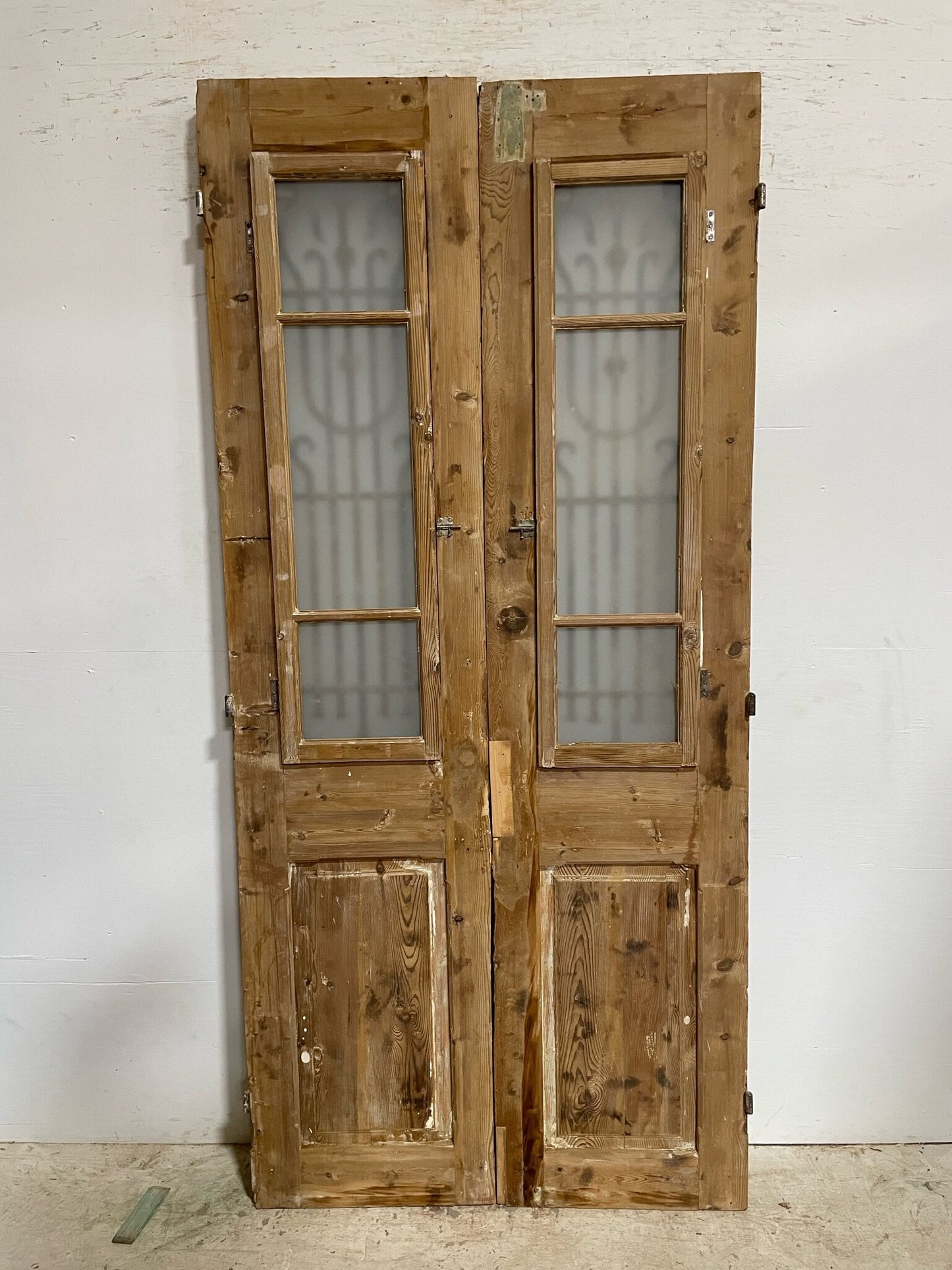 Antique French door (93.75x43.25) with metal F0891