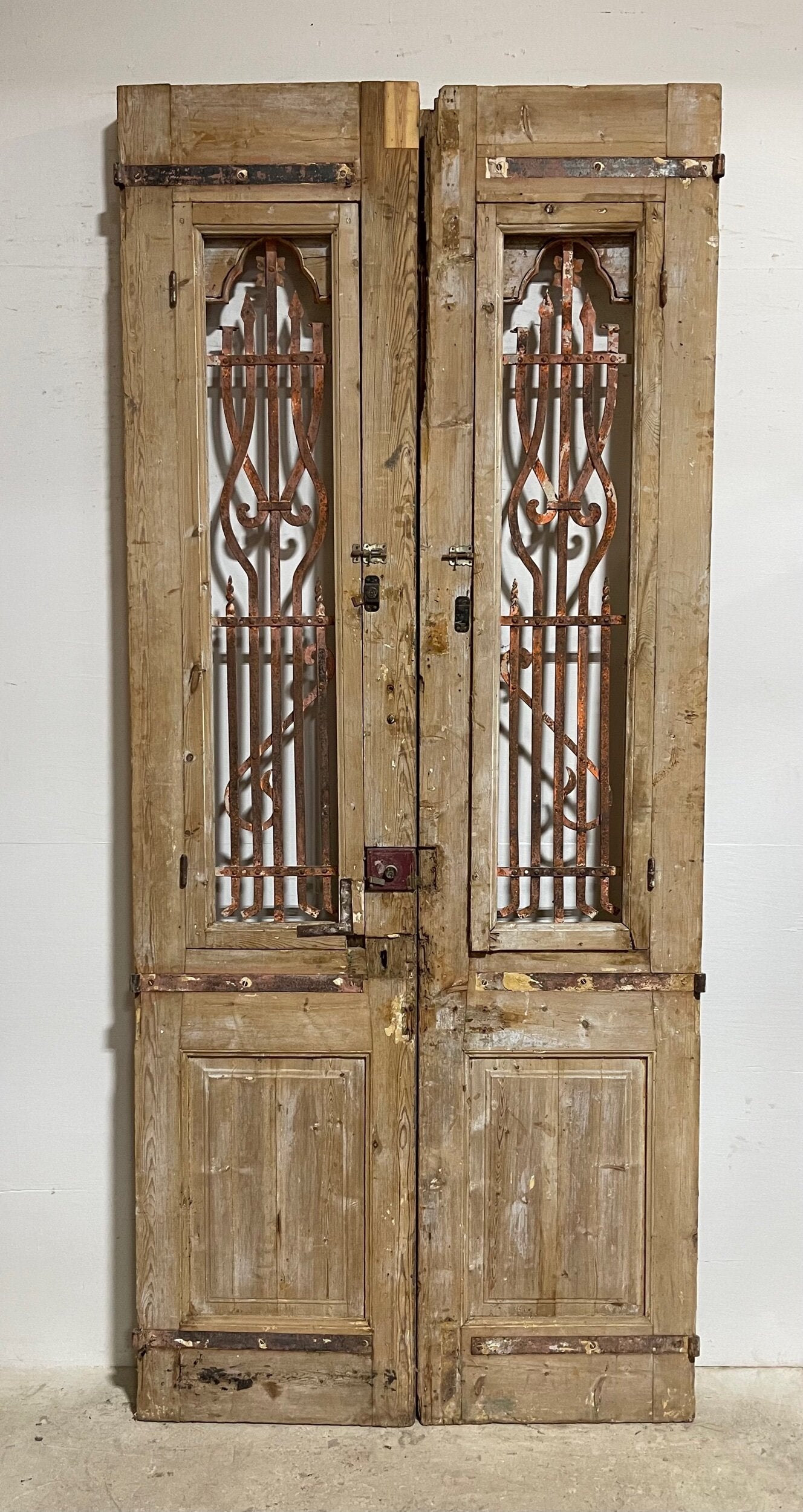 Antique French Panel Doors with Metal (108.25x47.25) I006