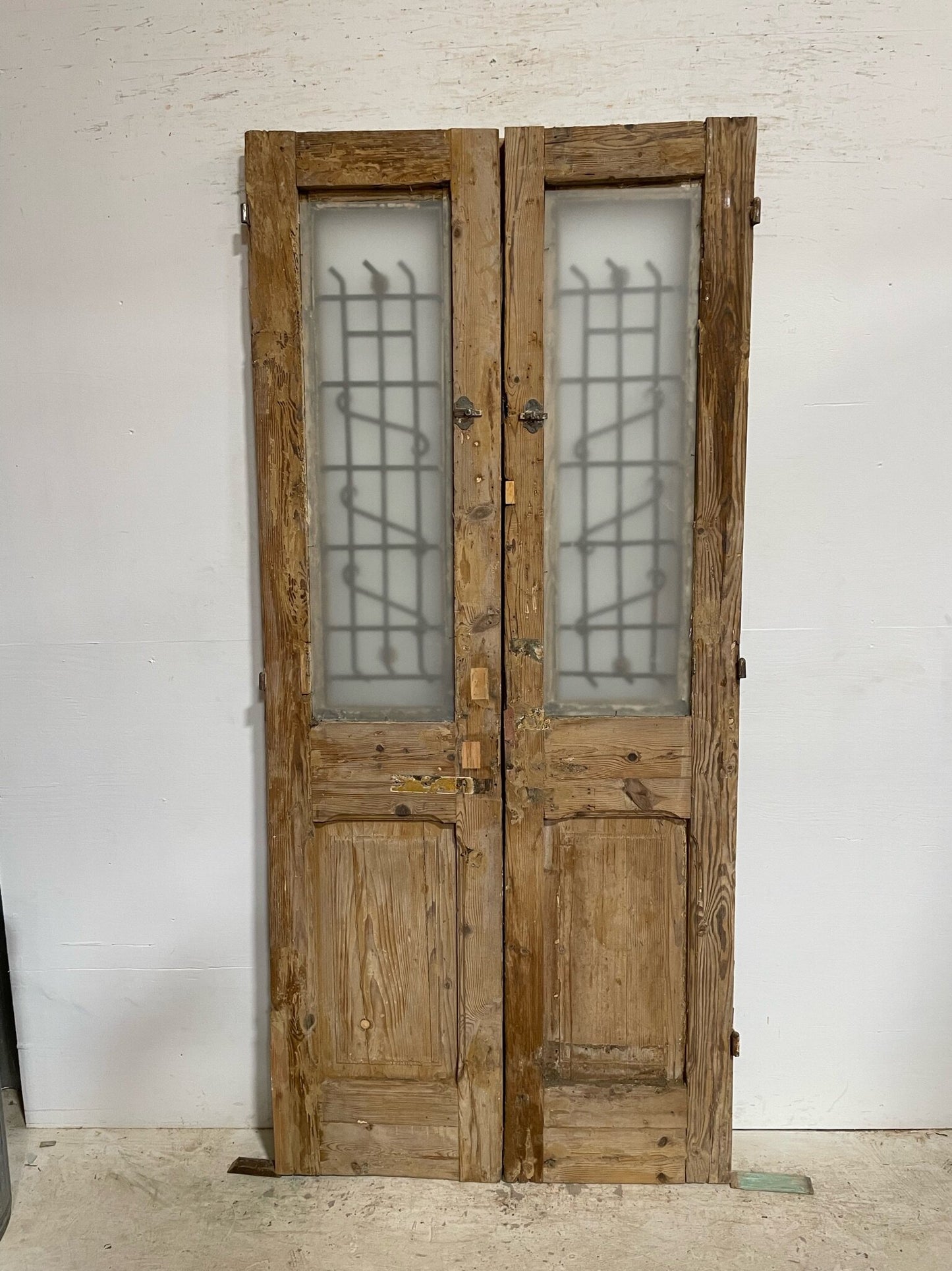 Antique French door (89.5x40.5) with metal F0914