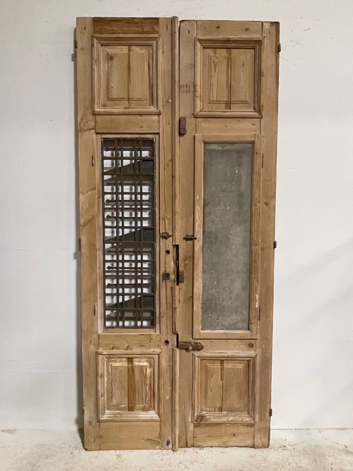 Antique French panel doors with metal (100.25x45) H0030
