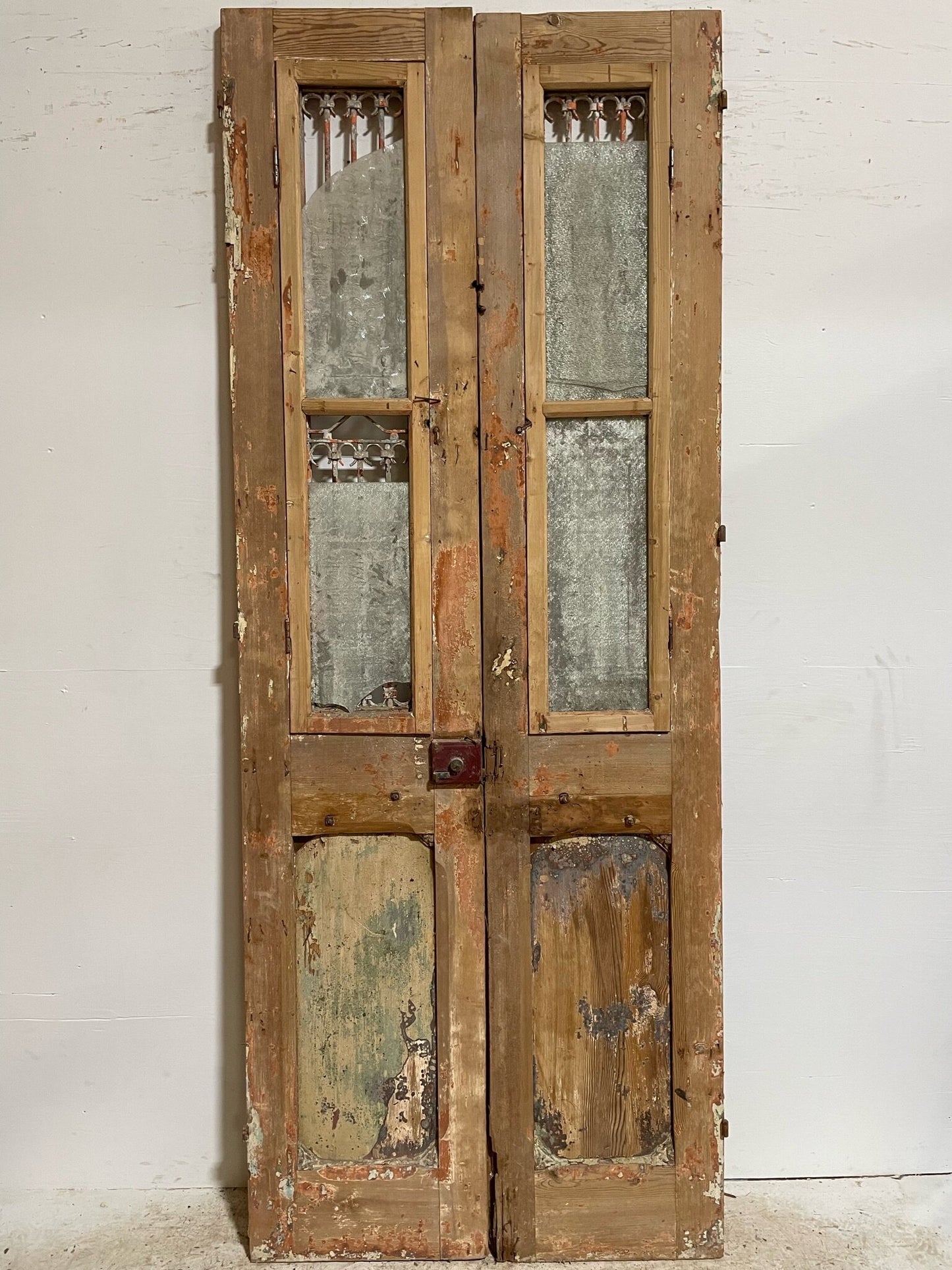 Antique French door (100x39.5) with metal E05