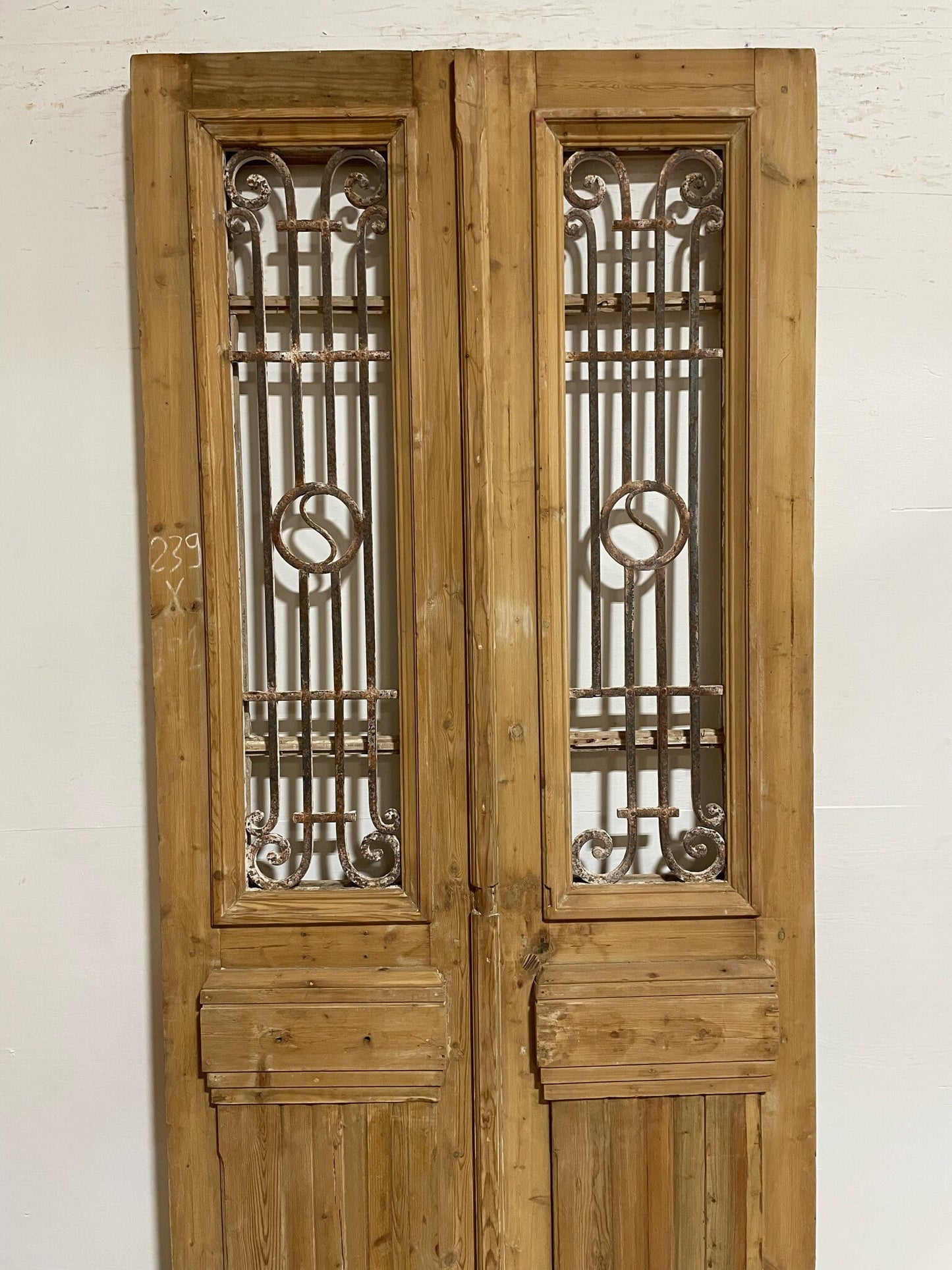 Antique French door (93.75x40) with metal E11