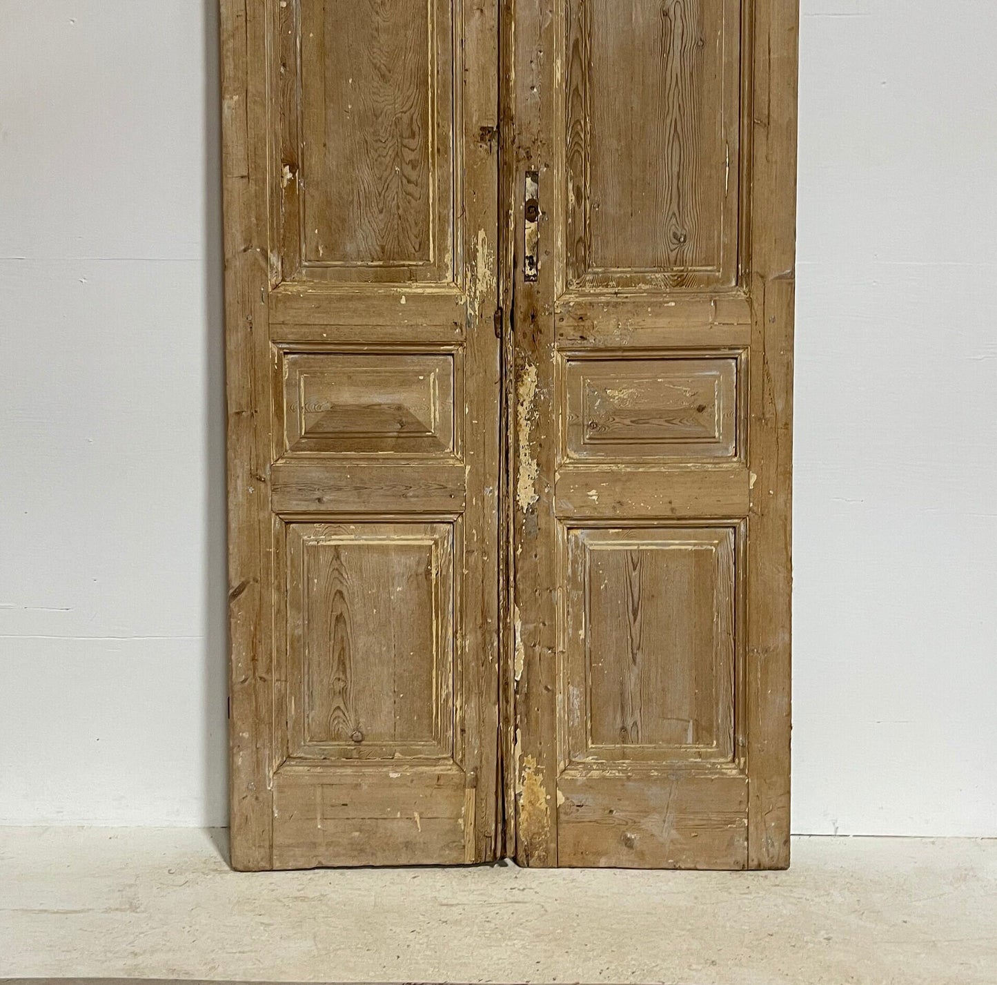 Antique French panel doors (108.25x44) G0058As
