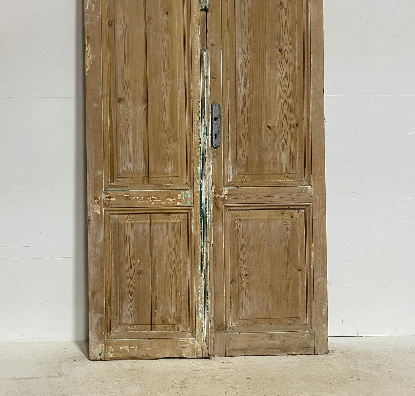 Antique French panel doors (117x44.25) G0086s