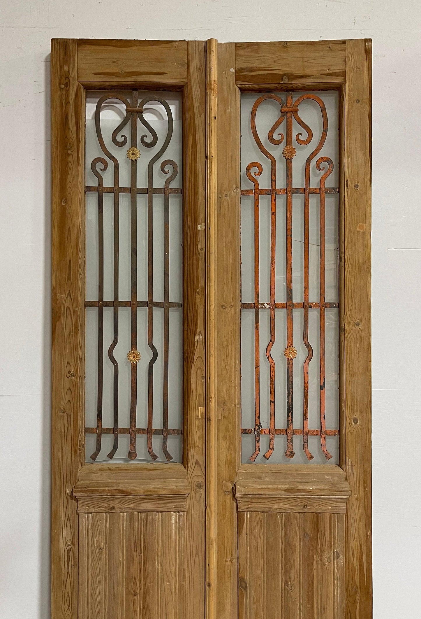 Antique French panel door with metal (93.25x40) G1021s