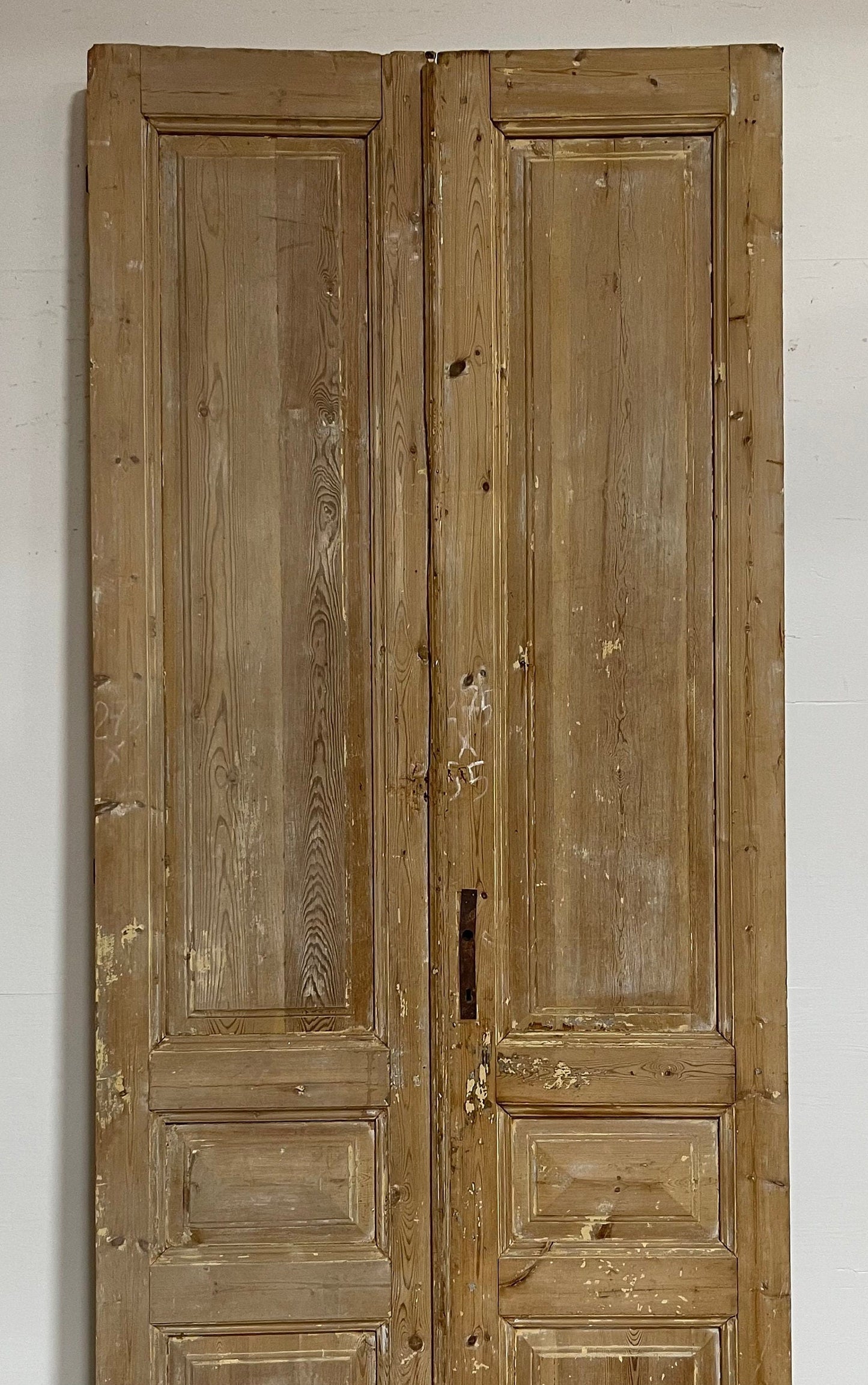 Antique French panel doors (108.25x43.75) G0055s