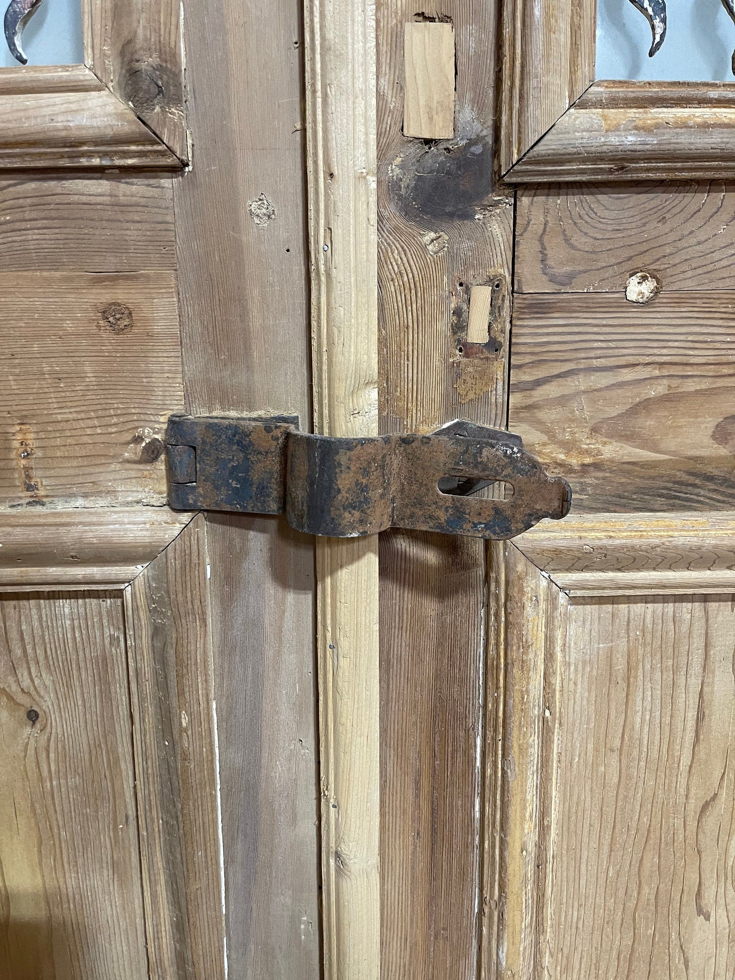 Antique French panel door with iron (95x44.25) G1009s