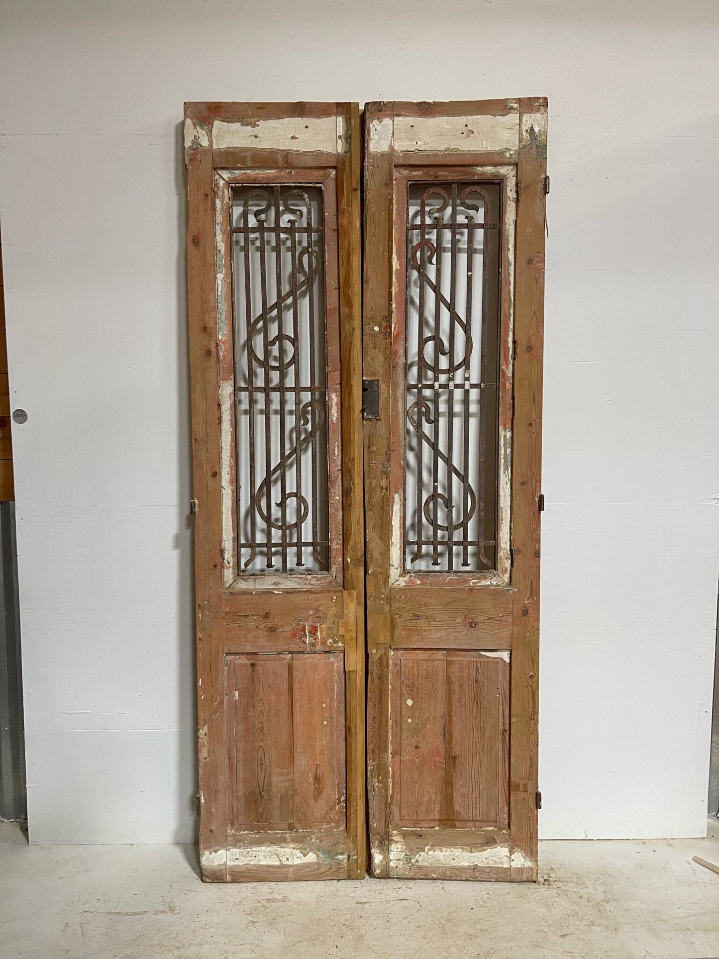 Antique French doors (98.75X44) with metal G0954