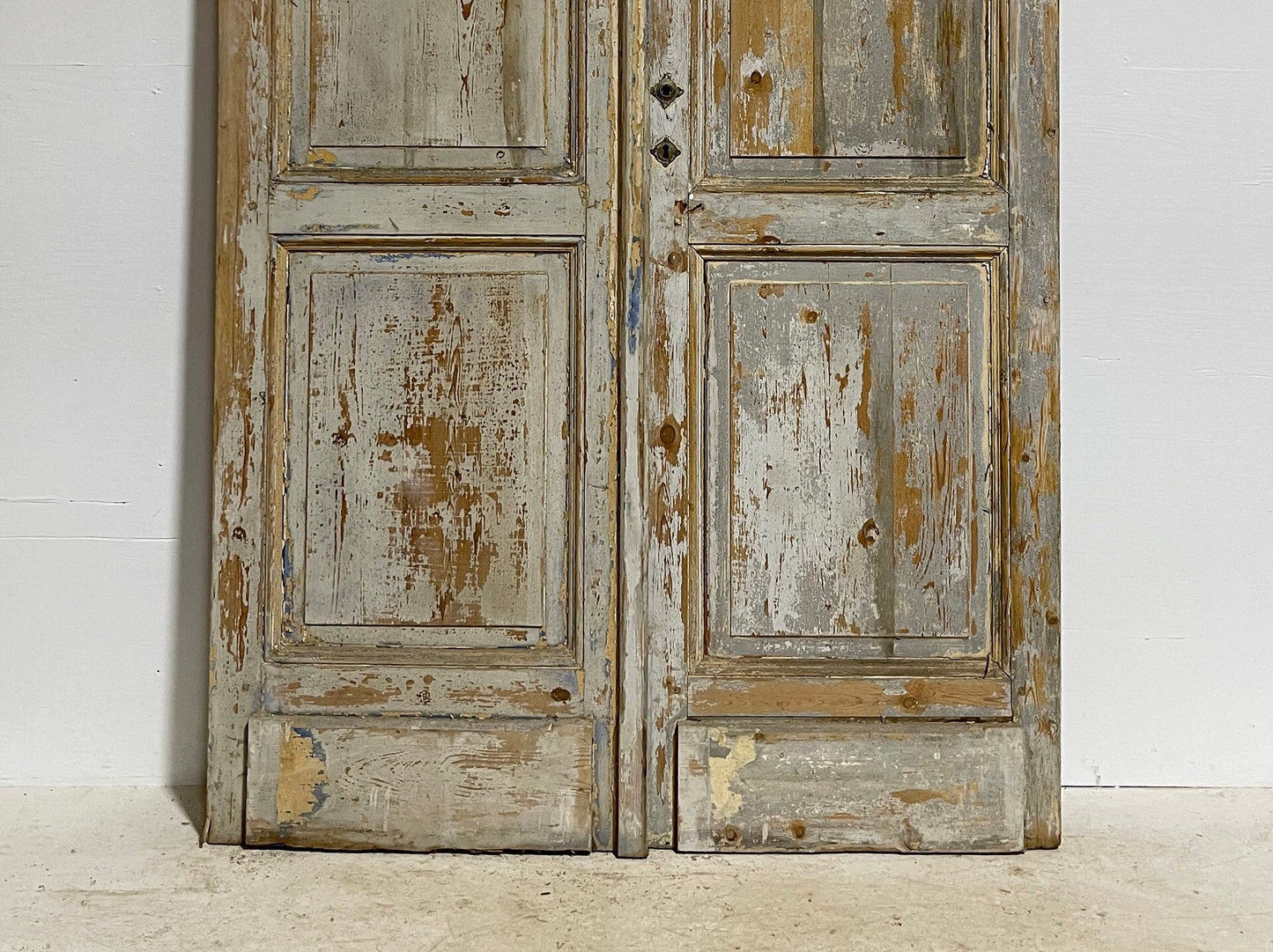 Antique French panel doors (116.25x52.25) G0059s