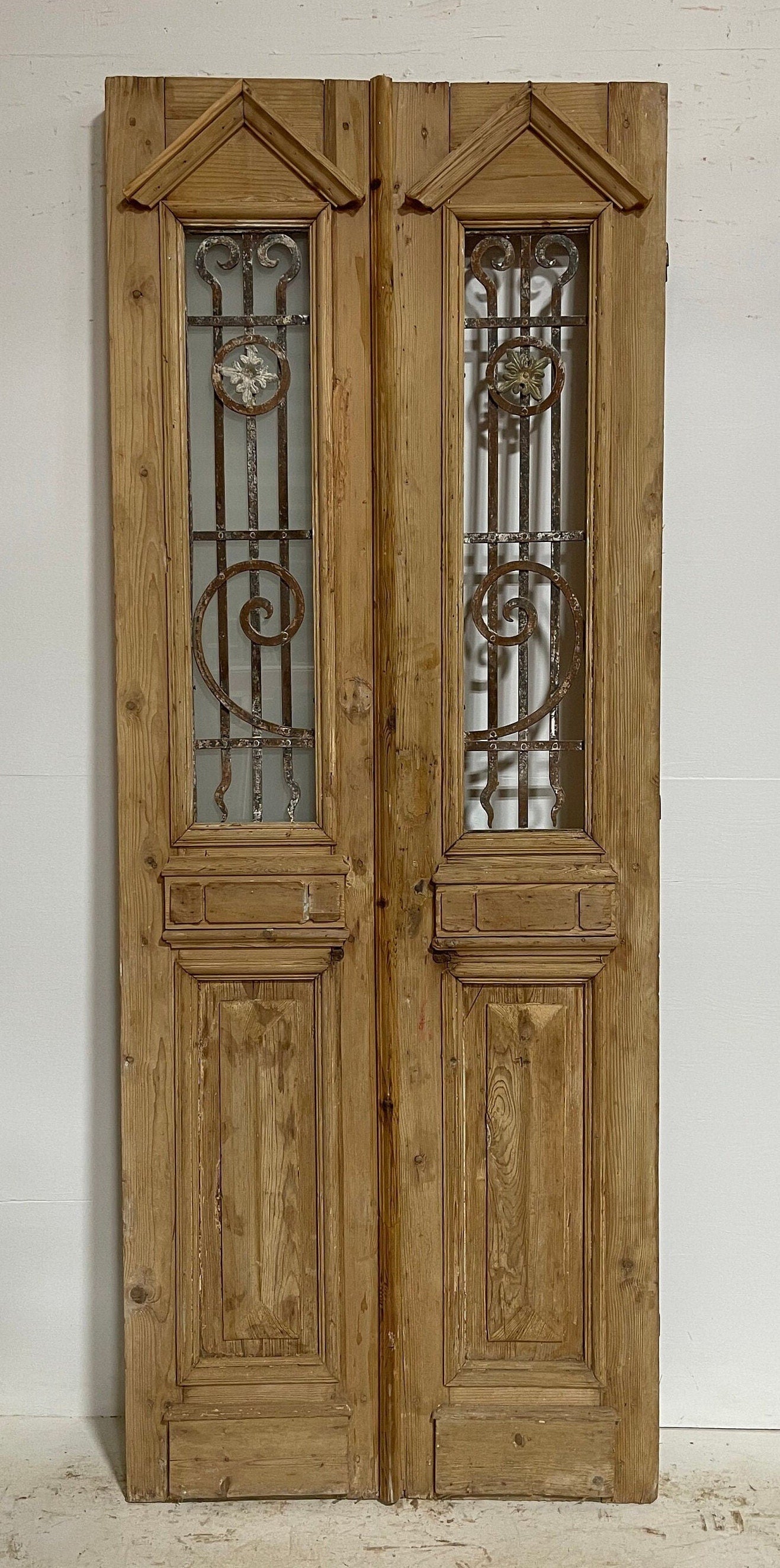 Antique French panel door with metal (93x36) G0005s