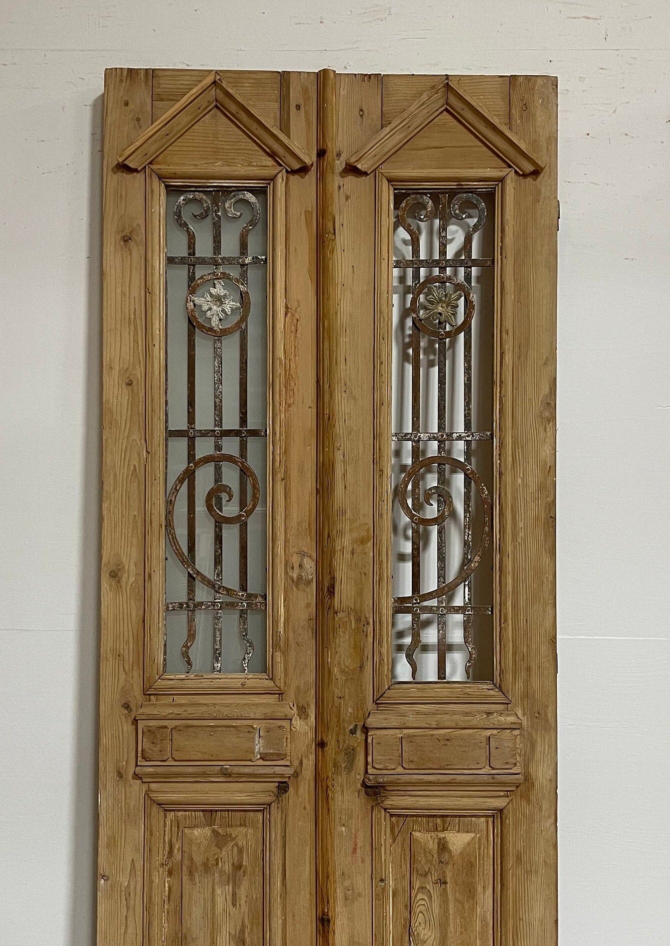 Antique French panel door with metal (93x36) G0005s