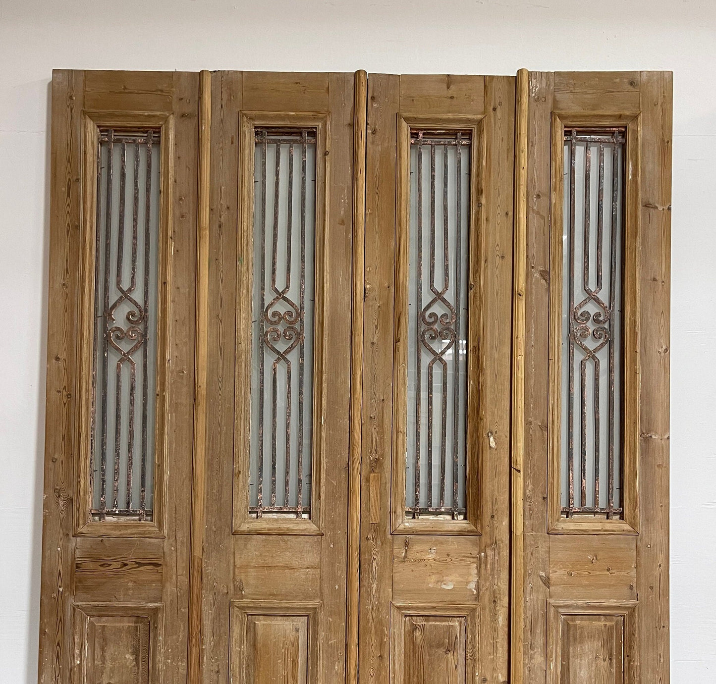Antique French panel door with metal (103.25x77) G1038As