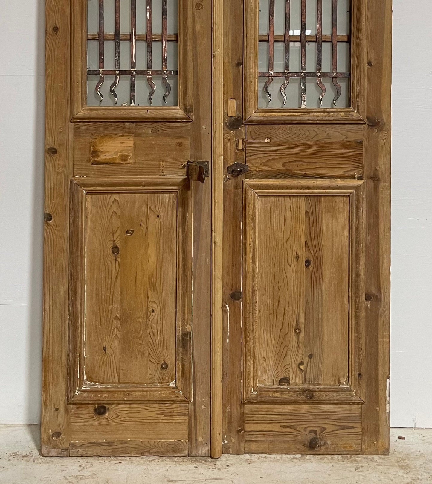 Antique French panel door with iron (95x44.25) G1009s