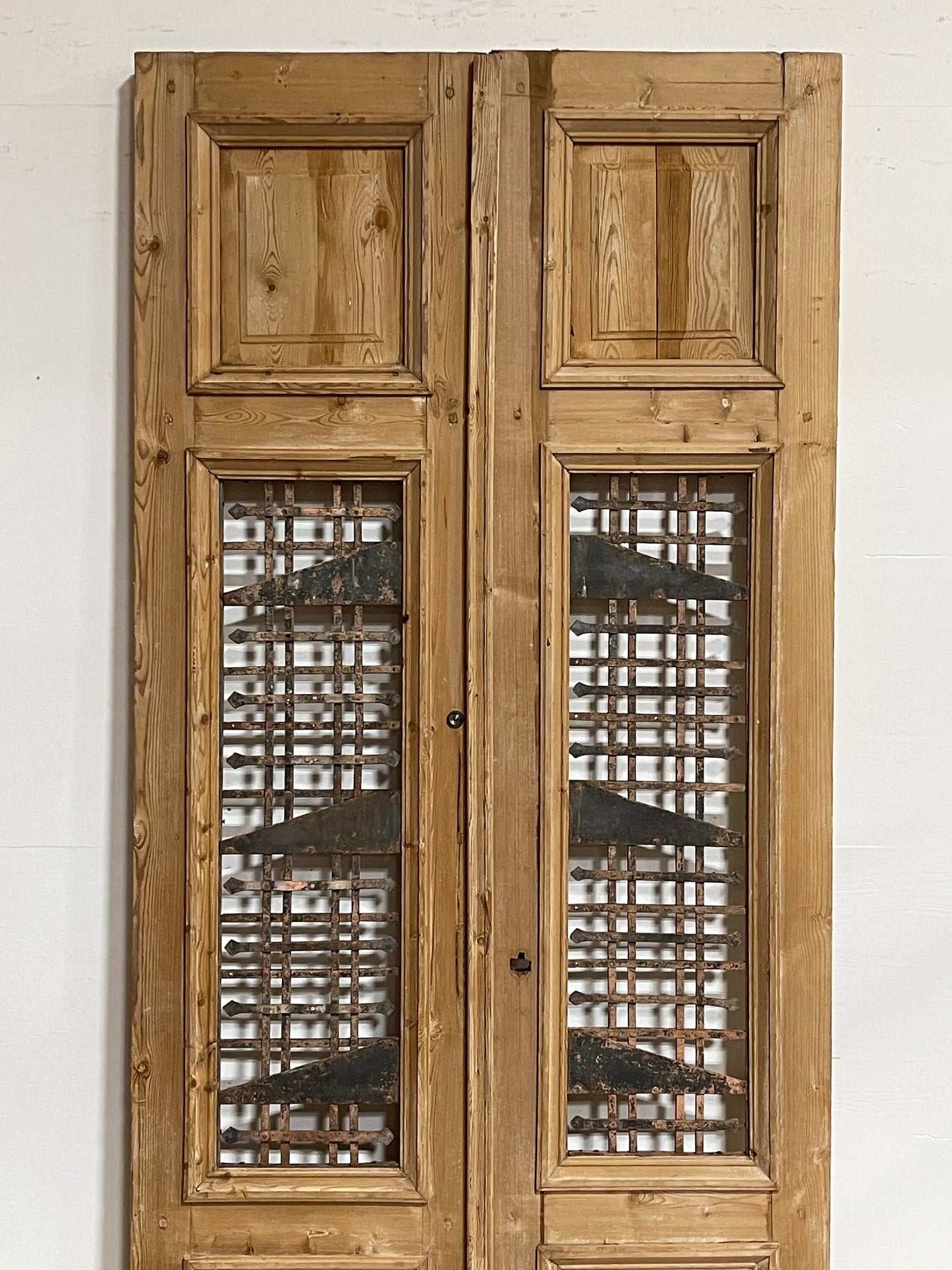 Antique French panel doors with metal (99x44.5) H0014s