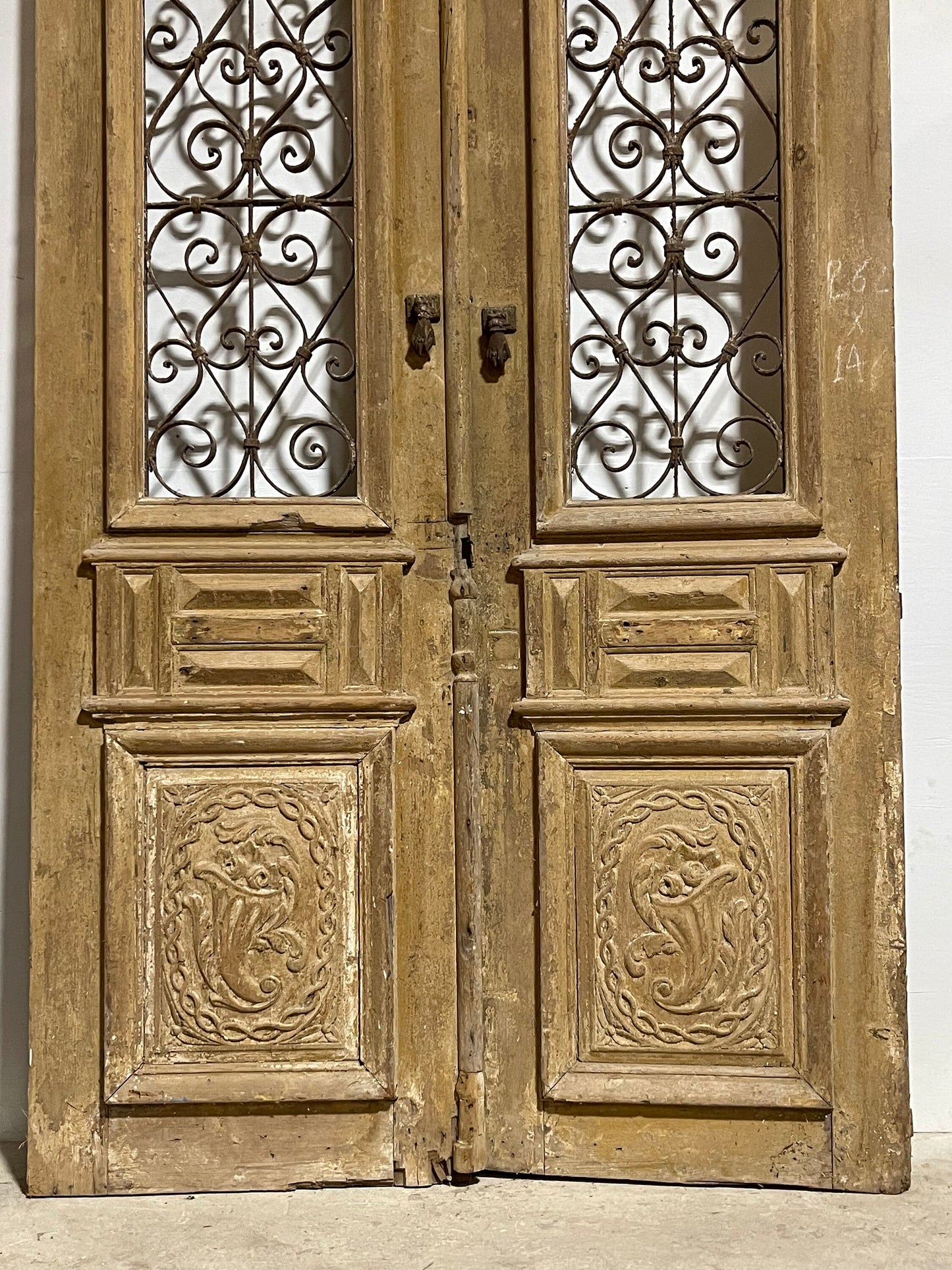 Antique French panel doors with iron (101x57.25) I037s